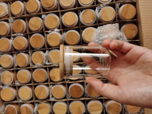 High Temperature Resistance Borosilicate Glass Jar with Wood Suction Lid